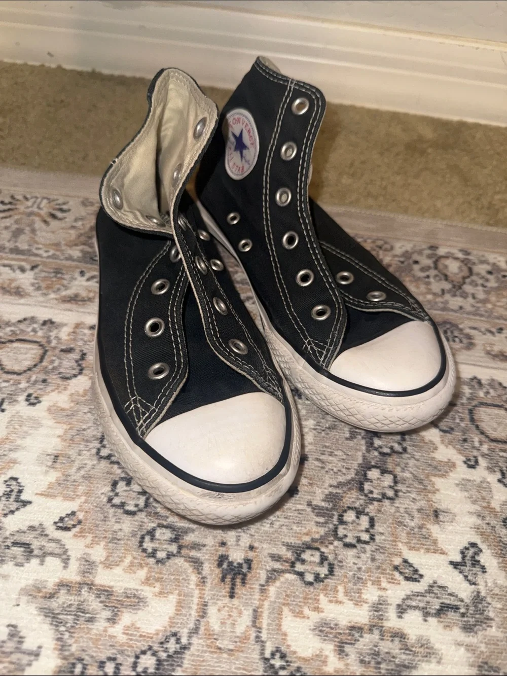 Converse Kids Black High-Top Canvas Sneakers with White Toe sz 1 vintage
